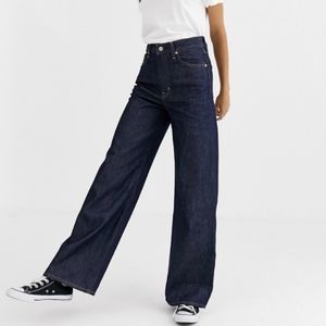 NWOT!! Levi's Premium Ribcage Wide Leg Jeans